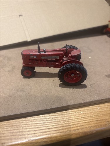 Ertl mccormick farmall - ertl, cub