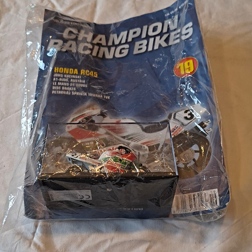Deagostini champion racing - champion,
