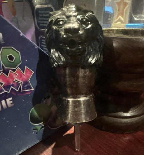 Silver metal lion head - metal,