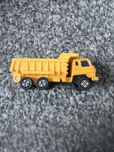 Die cast truck with tipper - die,
