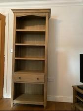 living room furniture 