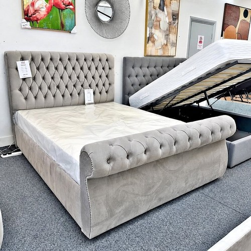 Plush velvet chesterfield - velvet,