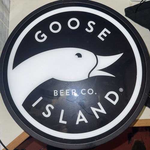 Goose island indoor - goose, light