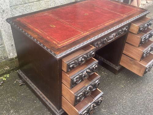 Superb arts and crafts carved - ,
