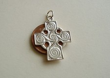 LOVELY STERLING SILVER DOUBLE SIDED CELTIC CROSS