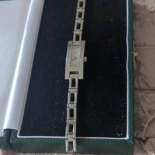 Ladies gucci watch 3900l - gucci,