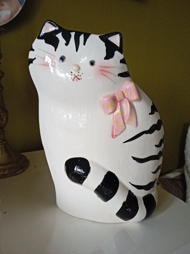 Vintage flat cat porcelain - cat,