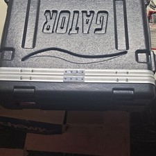 Gator GR-2L Rack Case, Locking