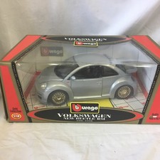 Burago 3306 1:18 Volkswagen New Beetle RSI 2001 Boxed Diecast Model