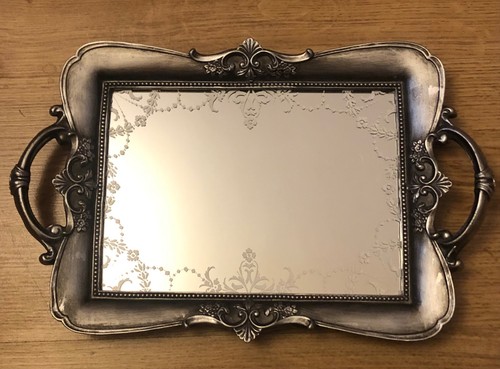 Mirrored dressing table tray