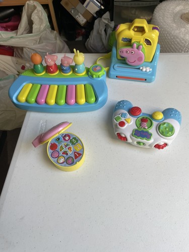 Peppa pig toy bundle - peppa,