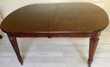 ANTIQUE VICTORIAN VINTAGE SOLID MAHOGANY WIND OUT DINING TABLE. Leaf Missing.