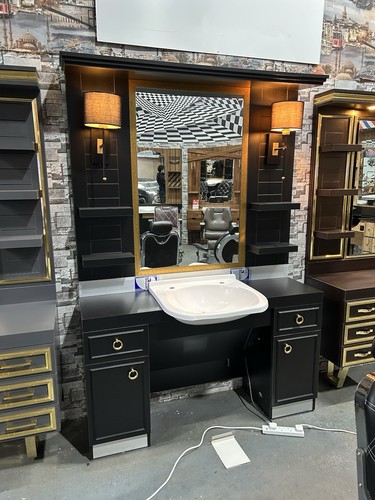 Barber shop station single - shop,