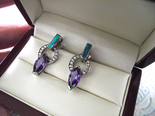 Stunning gem stone dangle - stunning,