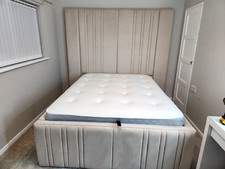 High headboard,Wall covering