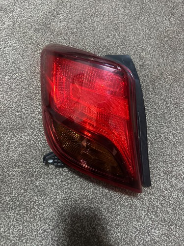 Toyota yaris 2016 tail - toyota, light