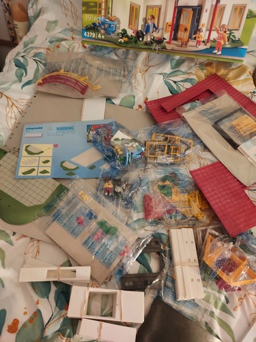 Playmobil plus suburban house - suburban,