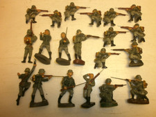 Lot Of 20 Old Toy Soldiers
