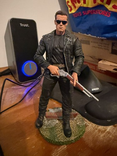 Neca terminator 800 - terminator, 2