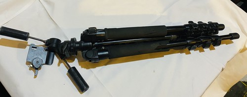 Calumet camera tripod - ,