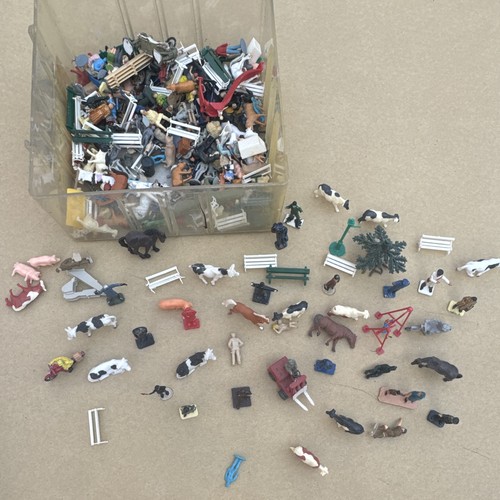 Vintage farm toy - farm, /