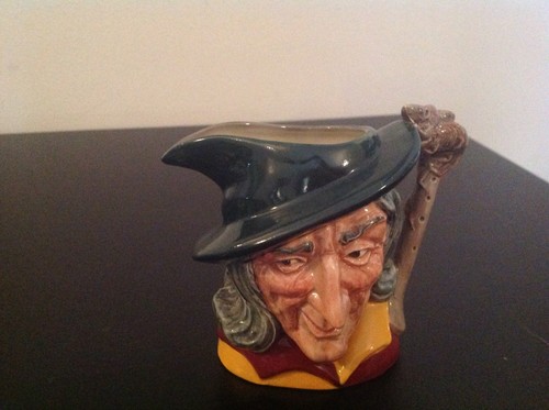 Royal doulton small toby jug - toby,