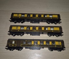 Hornby Railways OO Gauge Pullman Coaches X3 model railways trains