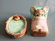 2 X VINTAGE PENDELFIN HAND