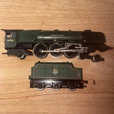 Hornby R2231 OO Gauge BR 4-6-2 Duchess Class Duchess of Rutland 46228 - Unboxed