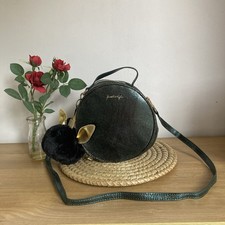 Kendall + Kylie Kardashian