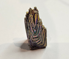Bismuth - Small raw chunk with beautiful formations - 4cm/25g approx