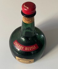 Vintage Cherry Bestle-Liqueur