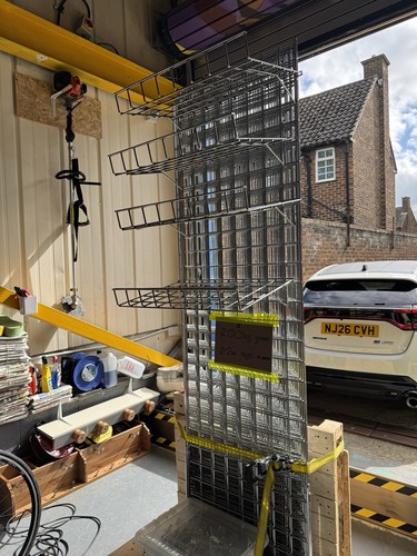 8ft chrome gridwall - 8ft,