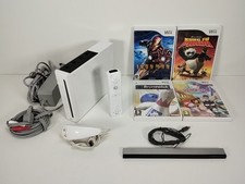 Nintendo Wii Console + 4