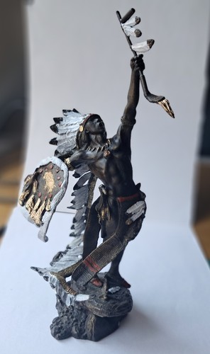 Bronze statue war cry - war, by