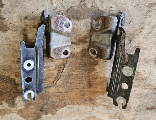 Ford ranger pair bonnet - of,