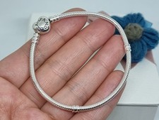 NEW Genuine Pandora Moments Heart Clasp Snake Chain Bracelet   19cm 💕  BOXED 