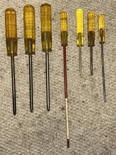 7 x FOOTPRINT STEAD PLASTIC HANDLED MILITARY VEHICLE REME SCREWDRIVERS 