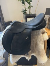 Wintec 250 Jump Saddle 17.5”