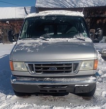 2005 Ford E-Series Van E350