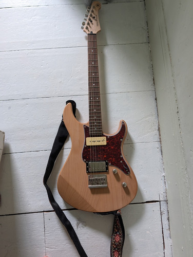 Yamaha pacifica 311h electric - pacifica,