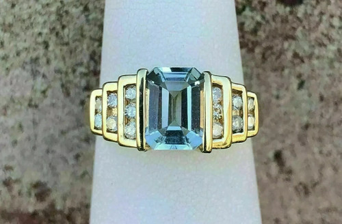 Emerald cut aquamarine - 3.20, ct