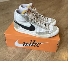 Men’s Nike Blazer Mid '77 Vintage Size 8  Condition White & Black  