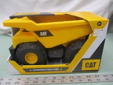 CAT 82021 Construction Fleet Dump Truck, Yellow boy toy outdoor dirt