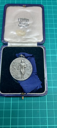 Rare royal naval 3rd - royal,