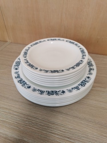 Pyrex made england - made, in