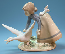 Rare Vintage Lladro Girl with