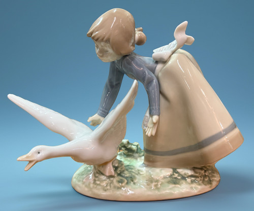 Rare vintage lladro girl with - rare,