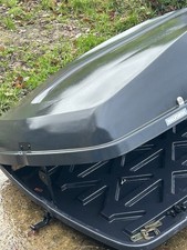 Halfords Roof Box. Maximum