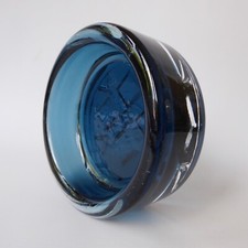 Wedgwood art glass bowl ashtray dish, Stennett-Willson textured RSW27. Sapphire